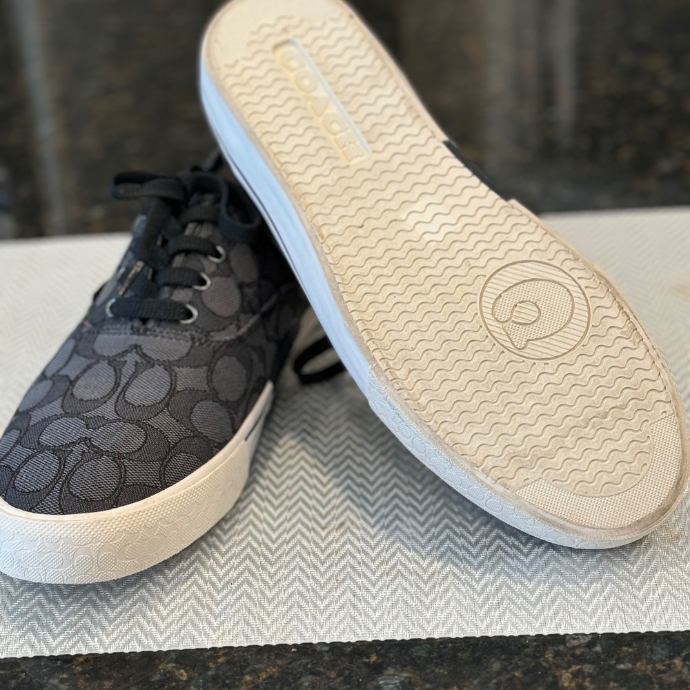 COACH WOMEN's Signature Jacquard Leather Lace Up Skate Sneaker size 9.5 - Picture 2 of 6